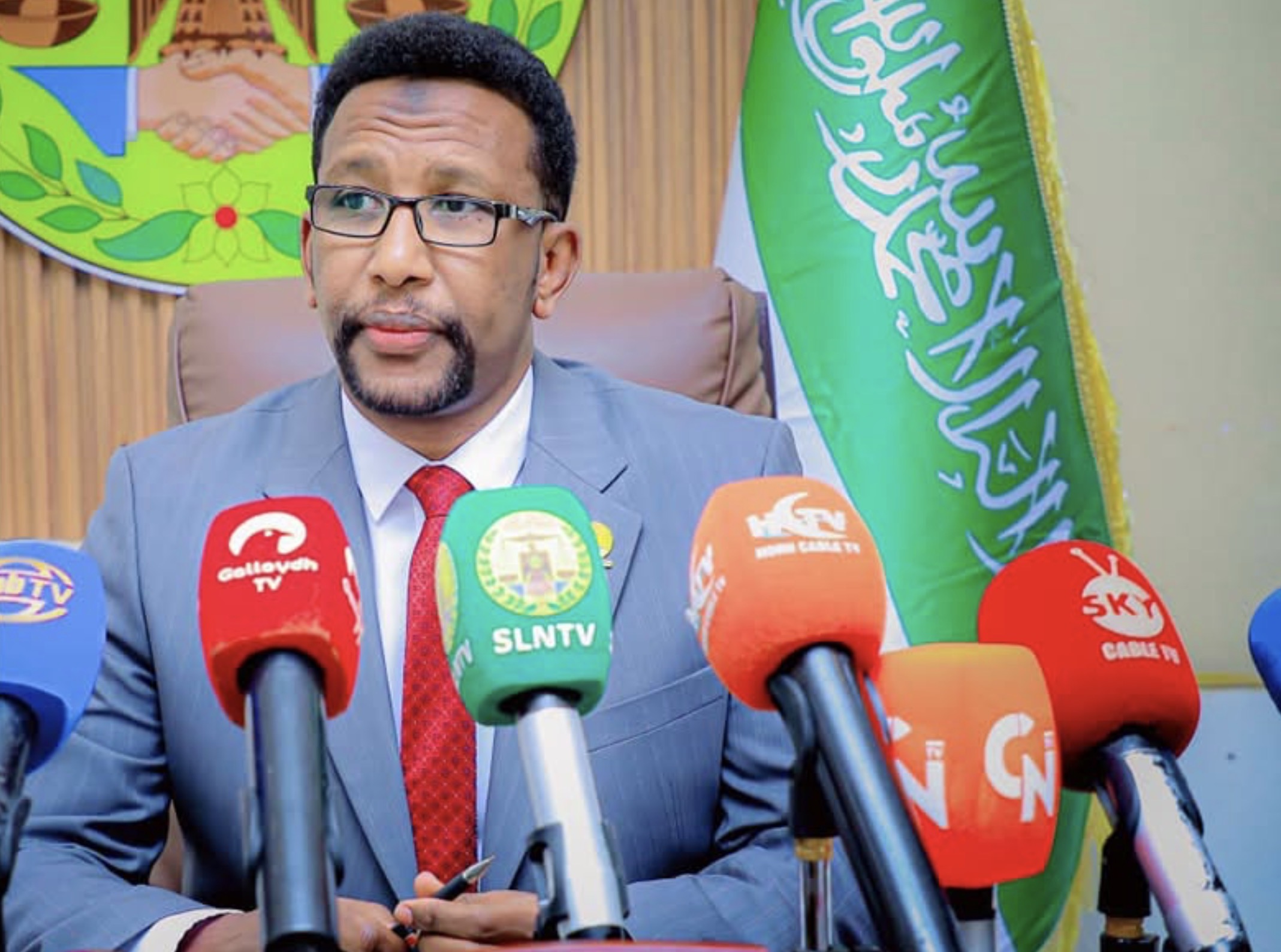 Wasiirka Warfaafinta Wacyigalinta Dhaqanka iyo Dalxiiska JSL oo Mahadnaq u Jeediyey Ciidamadii Kala Duduwanaa ee Xusay Maalinta Qaranka 18ka May.